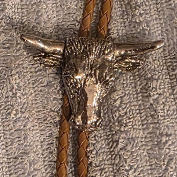 Vintage Metal Bolo Tie, Nice Cow, Bull, Angus, Beef, Nice Western Design - Picture 4 of 5